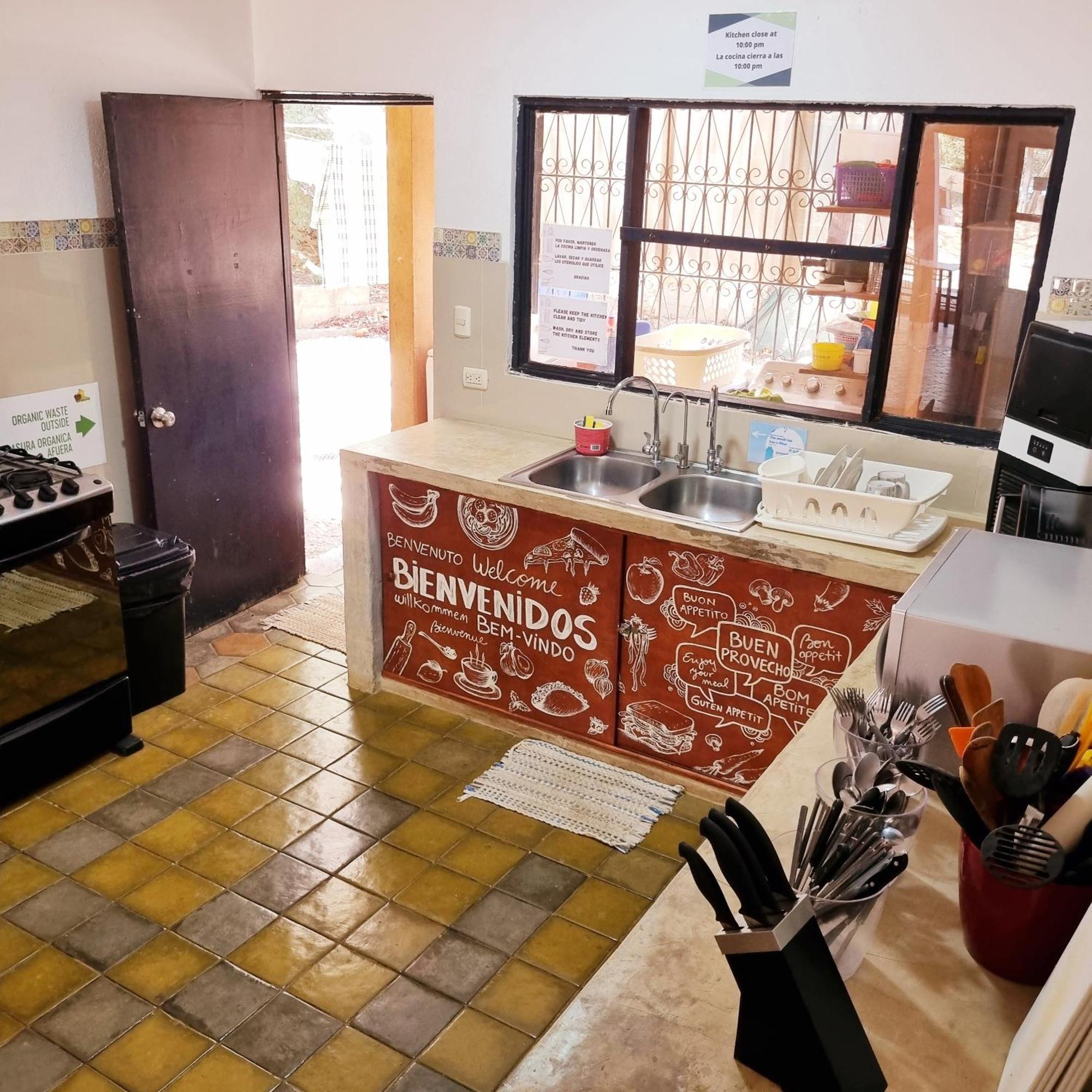 Casa Pura Vida Surf Hostel - Tamarindo Costa Rica Eksteriør bilde