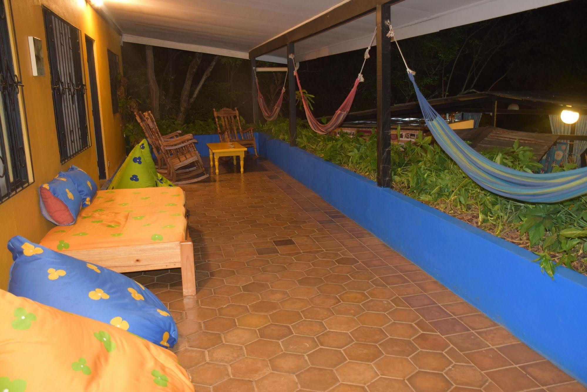 Casa Pura Vida Surf Hostel - Tamarindo Costa Rica Eksteriør bilde